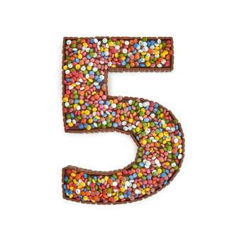 Tarta número Mallorca x Lacasitos de Pastelería Mallorca