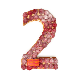 Tarta número milhojas de frambuesa de Pastelería Mallorca