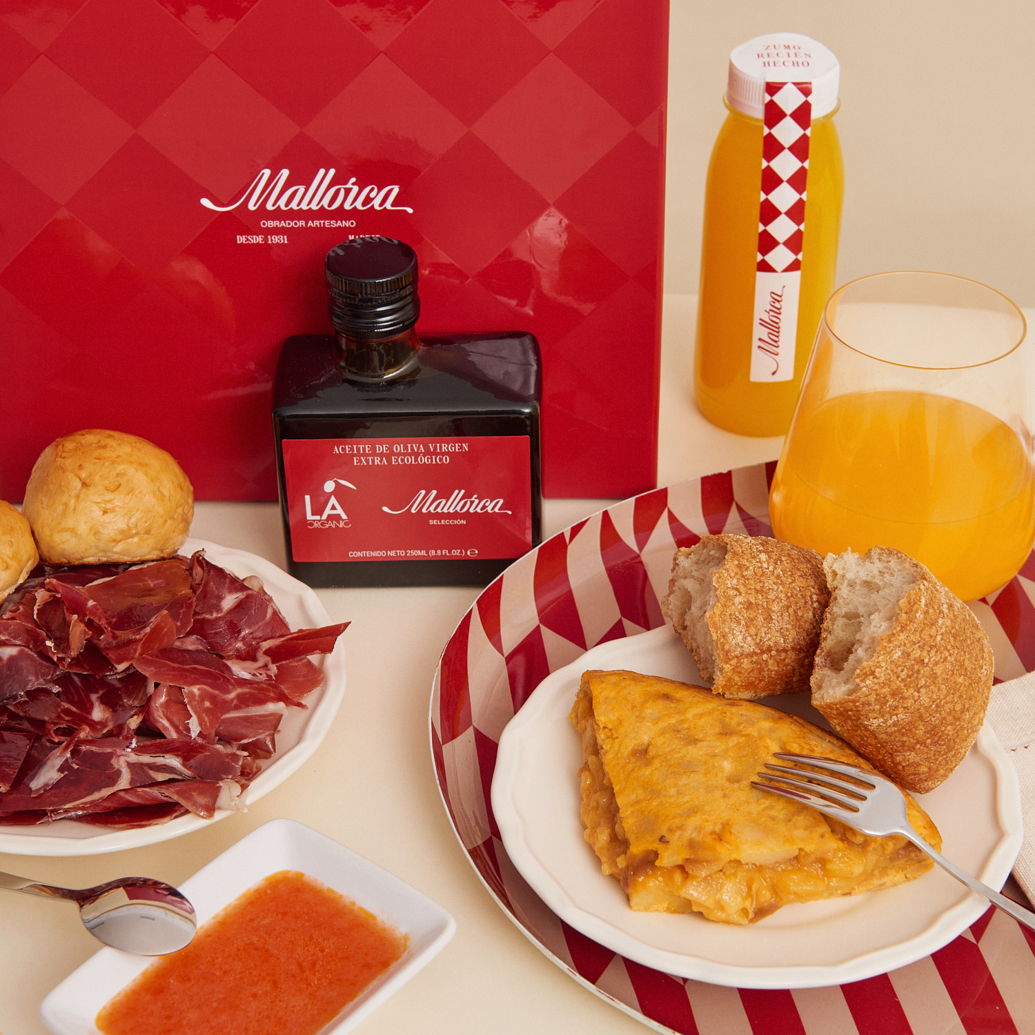 Desayuno Marchando un pincho de tortilla de Pastelería Mallorca