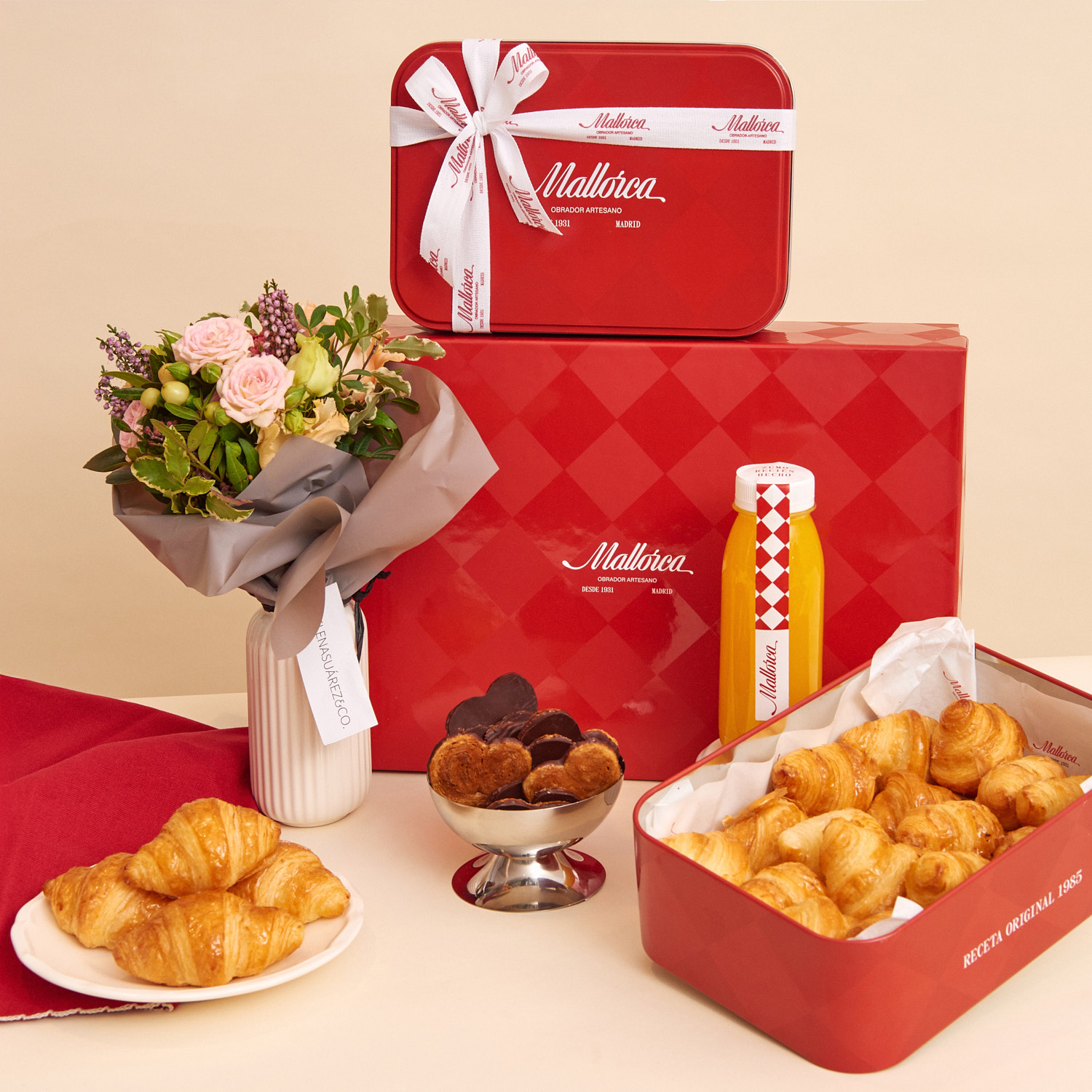 Desayuno croissant & flowers de Pastelería Mallorca