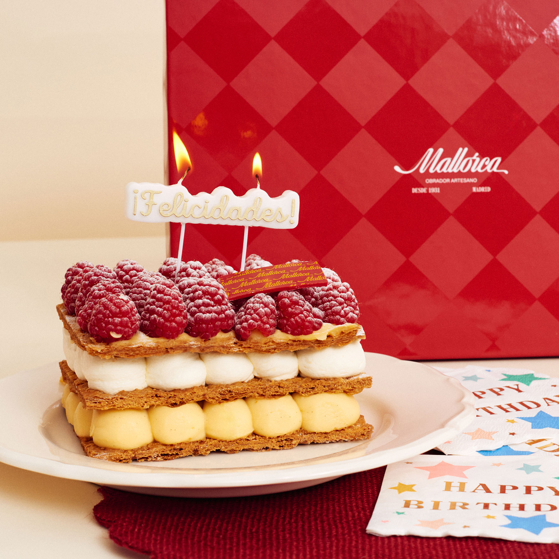 Regalos Feliz cumpleaños tarta milhojas frambuesa de Pastelería Mallorca